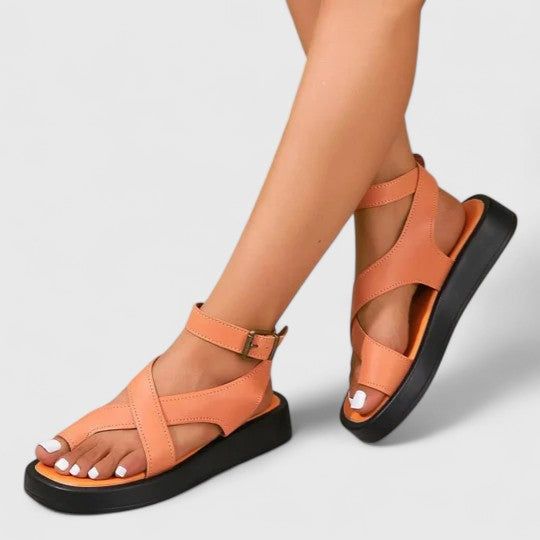 Sloane | Crossover Buckle Flatform Sandals